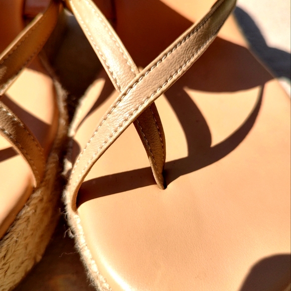 Chelsea and Violet.Toe ring leopard band wedge sandal - Picture 10 of 12